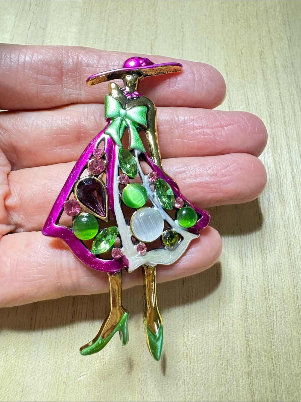Fashion Enamel Dress Brooch with Pink and Green Accents
